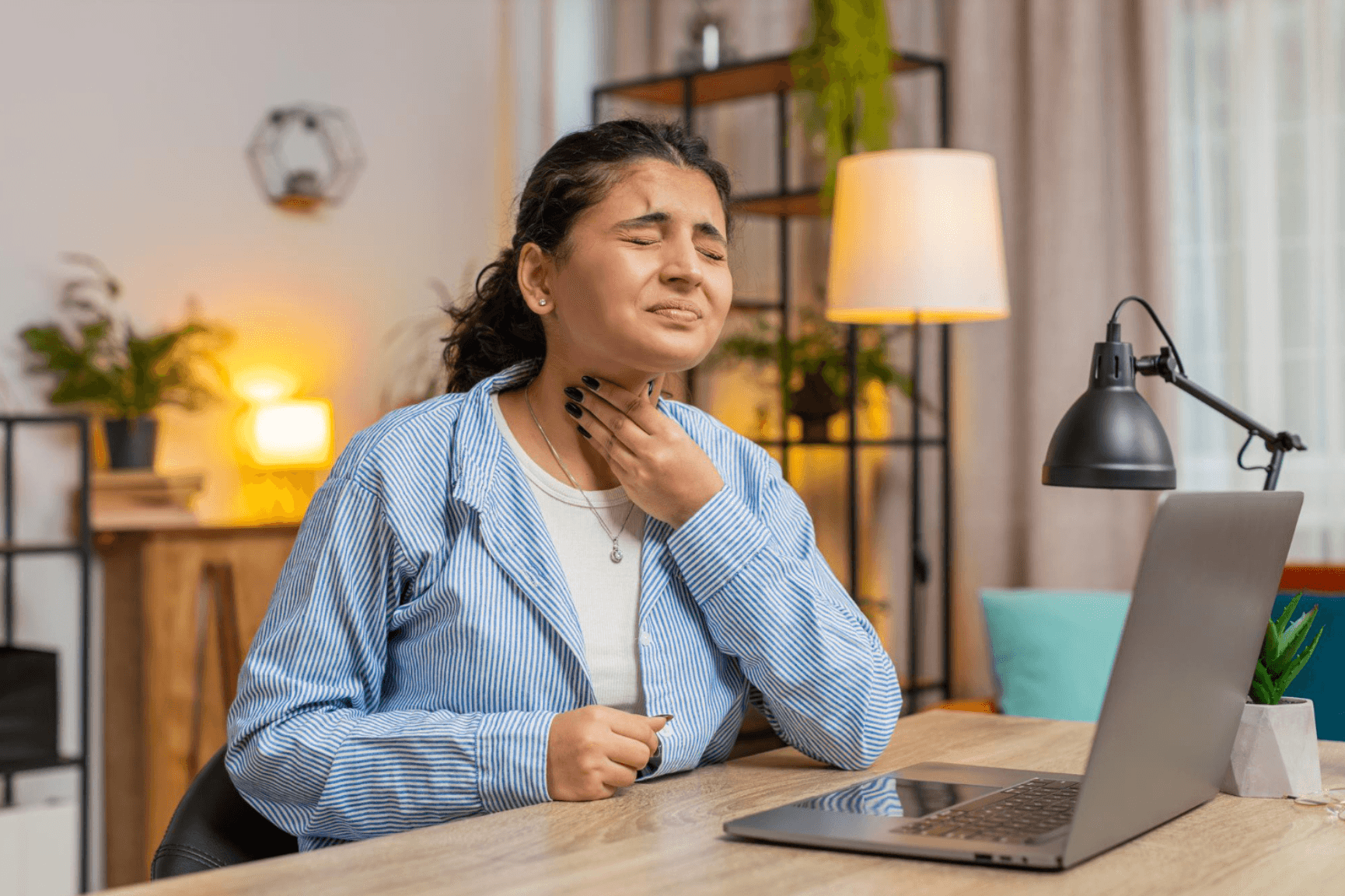 Cover Image for Underactive Thyroid Symptoms: Could Tiredness, Weight Gain and Feeling Cold Be a Sign?